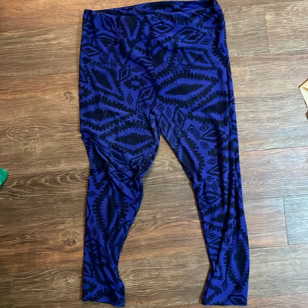 Tribal print legging